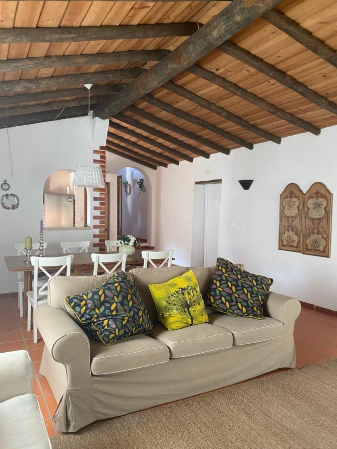 Villa Monte Pedras - *